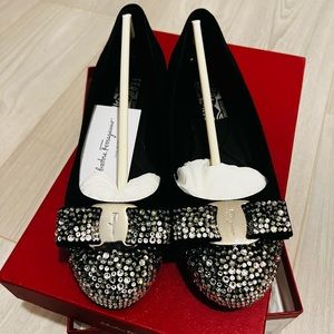 Salvatore Ferragamo black suede Carla vara bow Swarovski Crystal Flats 7.5